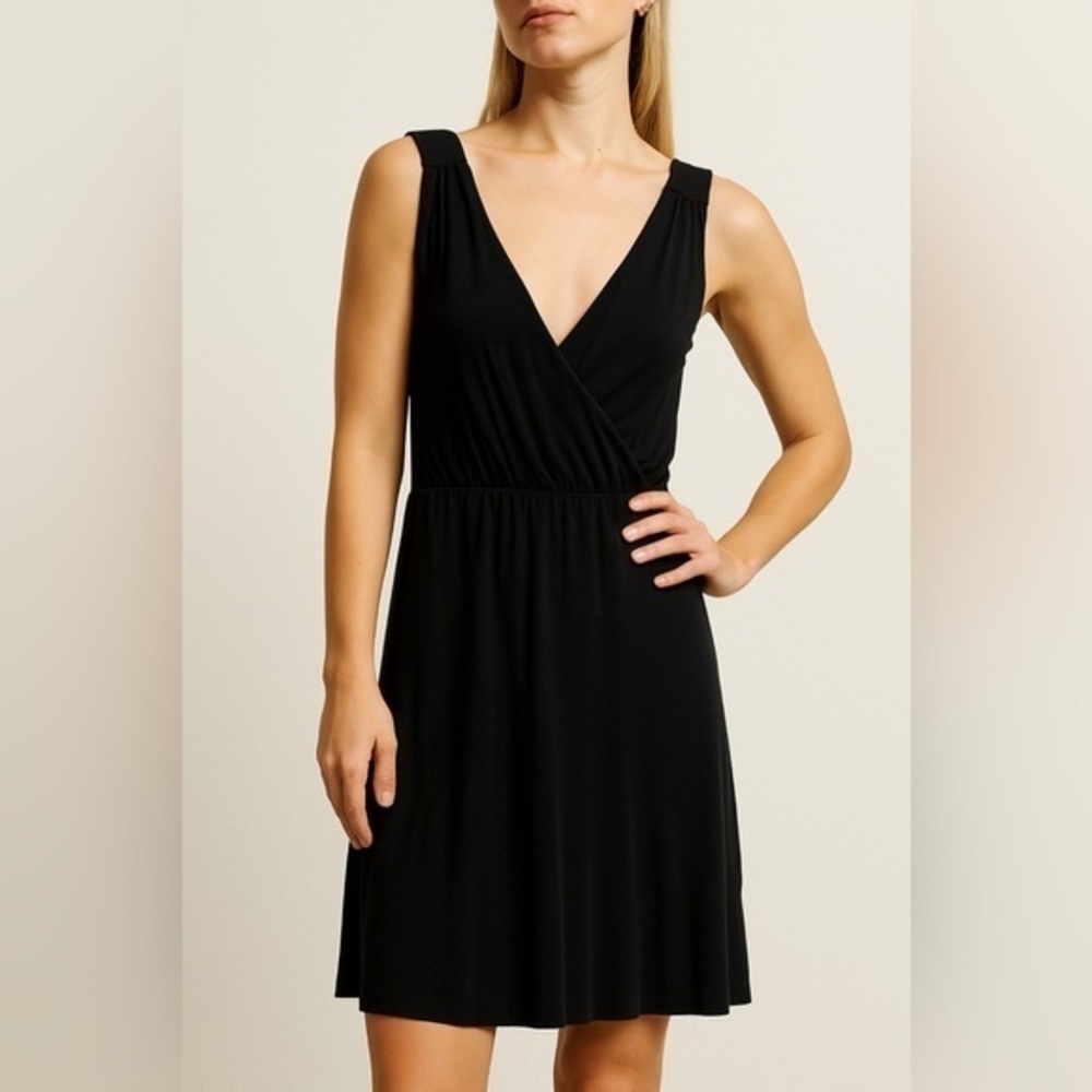 NWT theory black Surplice sleeveless dress